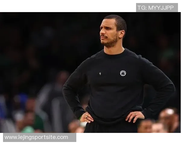 怀特谈马祖拉理念强调多元影响赢球不应以投篮表现自我定义