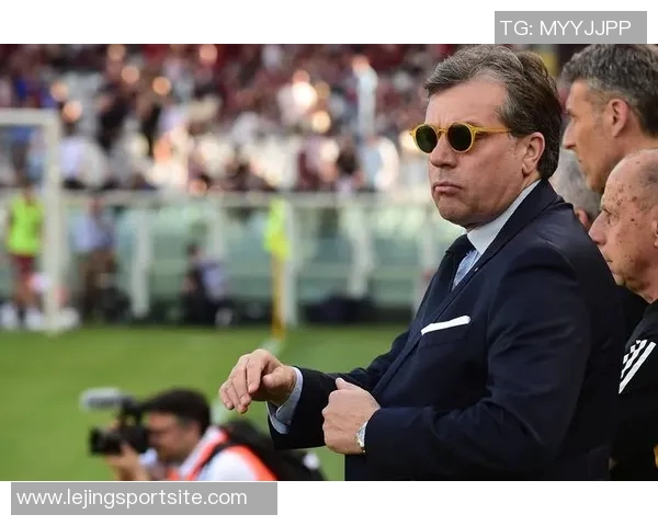 尤文旧将若热因不满裁判判罚做手铐手势被红牌罚下引发争议